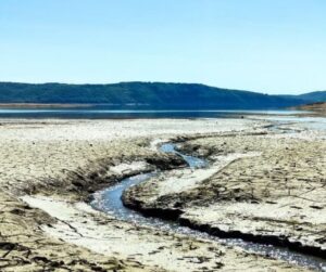 Зниження рівня води у Дністровському водосховищі через російські атаки