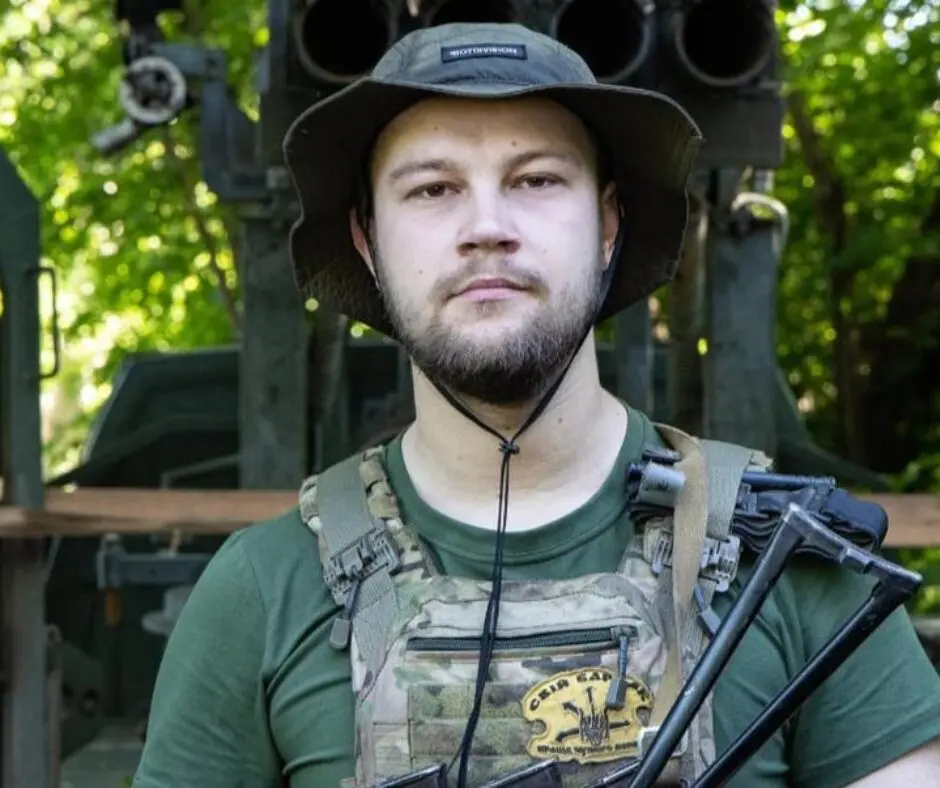 Військовослужбовець 56 окремої мотопіхотної Маріупольської бригади Сергій Гнезділов оголосив про своє самовільне залишення частини на знак протесту проти відсутності чітких термінів служби у ЗСУ. В інтерв'ю hromadske він пояснив, що таким чином хоче привернути увагу до цієї проблеми, яка наболілою є для багатьох військових. Сергій вважає, що питання демобілізації не регулюється належним чином, а військові залишаються на фронті без ротації та відпусток. Він готовий до наслідків свого вчинку, сподіваючись, що це стане прецедентом для необхідних змін у системі.