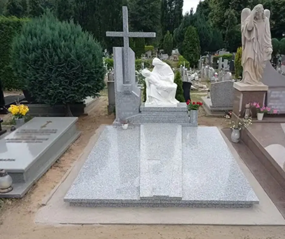 У Білорусі розкрито махінації з пам'ятниками: Обдурив сотні людей